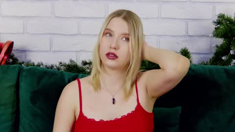 LiliLinn online show from January 2025 07:21:02 AM