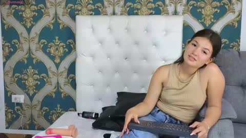 lilimini online show from December 2024 10:41:02 PM