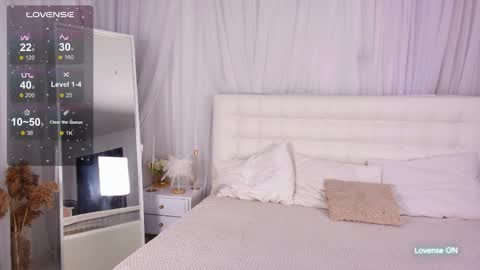 Snapshot of lilit_1love chatting on September 2025 04:52:01 PM Lilit online show from September 2025 04:52:01 PM