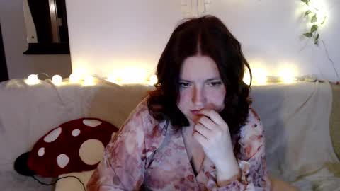 Snapshot of lilith___moon chatting on October 2025 07:14:02 PM Lilly online show from October 2025 07:14:02 PM