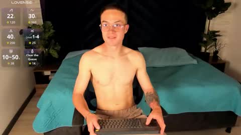 Snapshot of liljames_ chatting on November 2025 08:19:02 PM Lil James online show from November 2025 08:19:02 PM