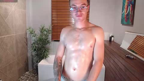 Snapshot of liljames_ chatting on November 2025 08:08:02 PM Lil James online show from November 2025 08:08:02 PM