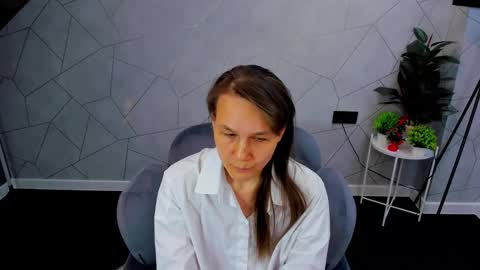 lillian_white1 online show from December 2024 07:18:02 AM