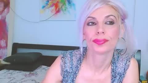 Snapshot of lillianasara chatting on January 2025 08:53:01 PM Lara online show from January 2025 08:53:01 PM