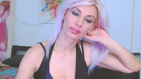 Snapshot of lillianasara chatting on February 2025 07:41:01 AM Lara online show from February 2025 07:41:01 AM