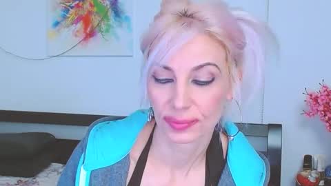 Snapshot of lillianasara chatting on February 2025 07:37:01 AM Lara online show from February 2025 07:37:01 AM