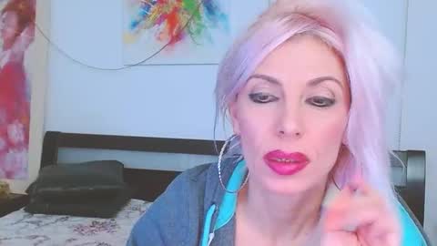 Snapshot of lillianasara chatting on February 2025 07:21:01 PM Lara online show from February 2025 07:21:01 PM