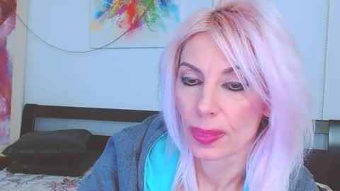 Snapshot of lillianasara chatting on February 2025 03:11:02 AM Lara online show from February 2025 03:11:02 AM