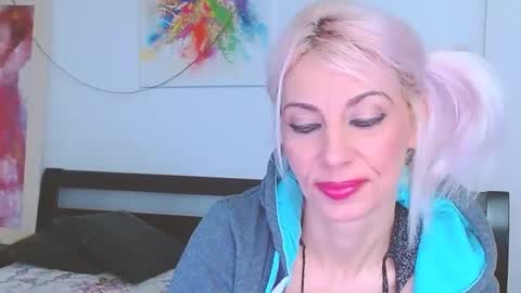 Snapshot of lillianasara chatting on February 2025 10:32:02 PM Lara online show from February 2025 10:32:02 PM