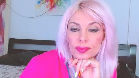 Snapshot of lillianasara chatting on February 2025 08:07:01 AM Lara online show from February 2025 08:07:01 AM