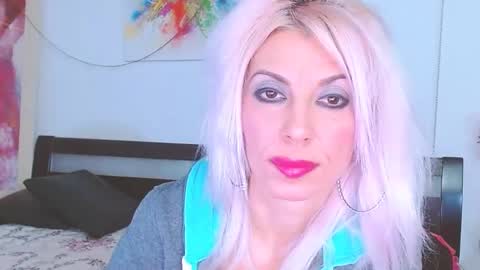 Snapshot of lillianasara chatting on February 2025 08:05:02 PM Lara online show from February 2025 08:05:02 PM