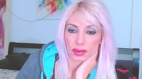 Snapshot of lillianasara chatting on February 2025 05:02:01 AM Lara online show from February 2025 05:02:01 AM