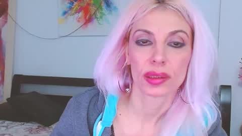 Snapshot of lillianasara chatting on February 2025 08:28:02 AM Lara online show from February 2025 08:28:02 AM