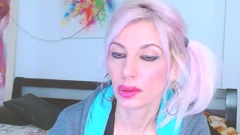 Snapshot of lillianasara chatting on February 2025 11:33:02 PM Lara online show from February 2025 11:33:02 PM