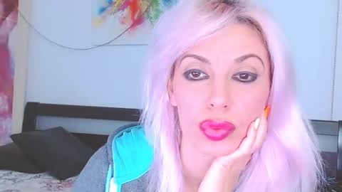 Snapshot of lillianasara chatting on March 2025 07:56:01 PM Lara online show from March 2025 07:56:01 PM