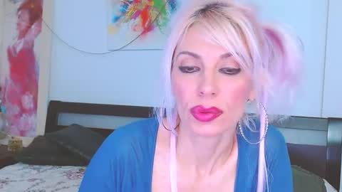 Snapshot of lillianasara chatting on March 2025 07:38:01 PM Lara online show from March 2025 07:38:01 PM