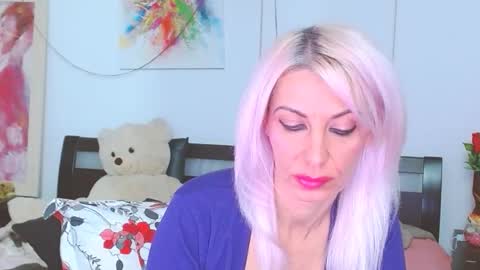 Snapshot of lillianasara chatting on November 2025 10:32:01 PM Lara online show from November 2025 10:32:01 PM