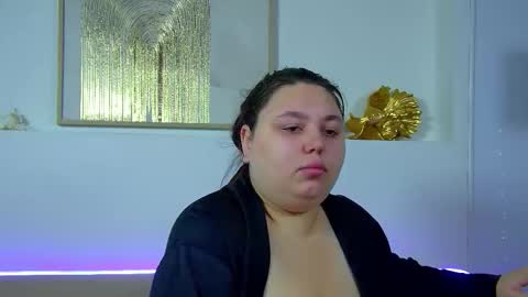 Snapshot of lillianhaig chatting on October 2025 06:13:02 AM LillianHaig online show from October 2025 06:13:02 AM