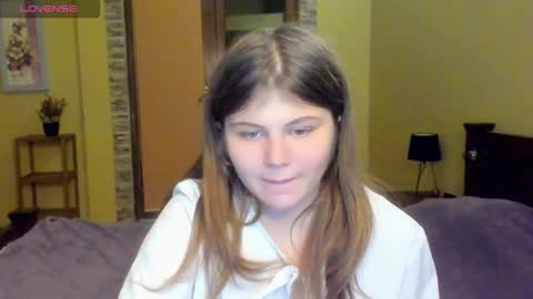 Snapshot of lilly_jess chatting on October 2025 07:03:01 PM Lilly online show from October 2025 07:03:01 PM