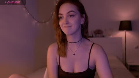 LillyFarey online show from September 2025 06:07:01 PM