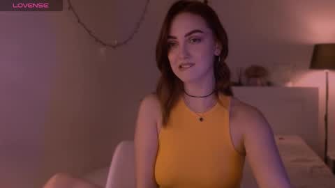 LillyFarey online show from September 2025 06:52:02 PM