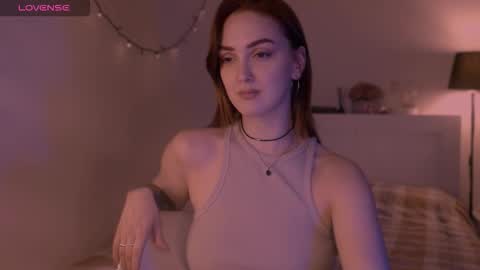 LillyFarey online show from September 2025 08:23:01 PM