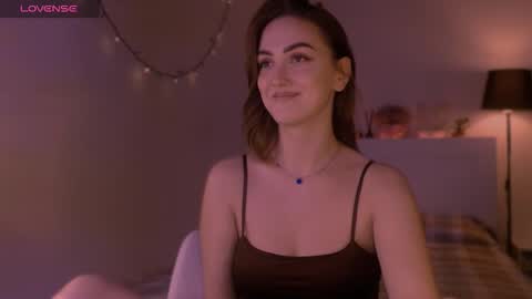 LillyFarey online show from October 2025 06:25:02 PM