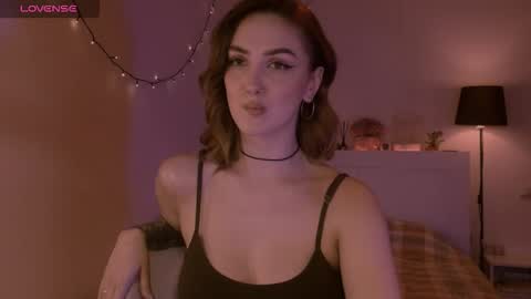 LillyFarey online show from October 2025 06:21:01 PM