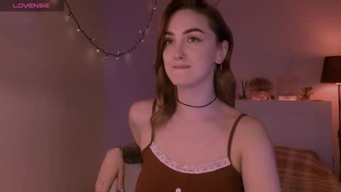 LillyFarey online show from November 2025 05:04:01 PM