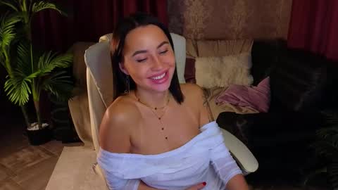 Lilu online show from November 2025 04:13:02 AM