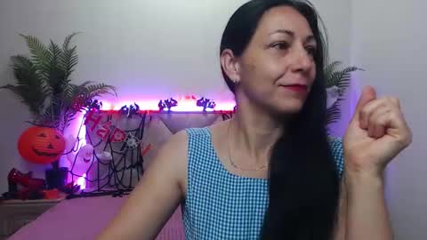 Snapshot of lilugrants chatting on October 2025 06:08:01 PM lilugrants online show from October 2025 06:08:01 PM