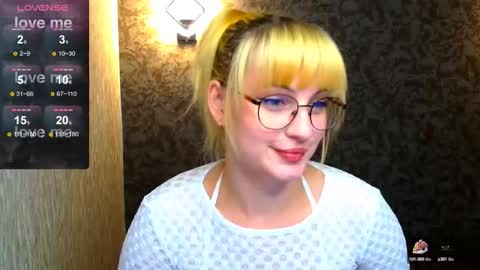 lilukitsune online show from September 2025 08:08:02 PM