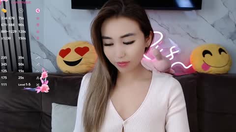 Lily online show from February 2025 06:40:01 AM
