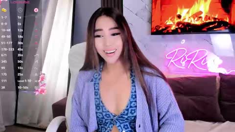 Lily online show from September 2025 07:54:01 AM
