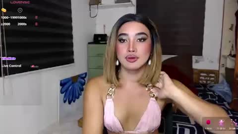 Lily Darling online show from October 2025 02:38:01 PM