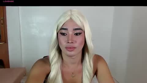 Lily Darling online show from October 2025 11:42:01 AM