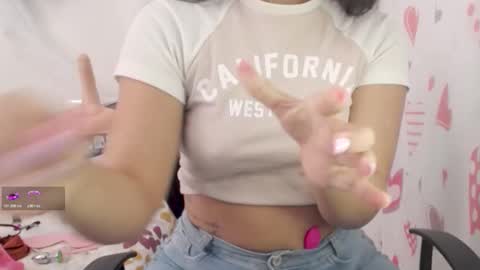 Lily Roberts online show from November 2025 04:51:02 PM