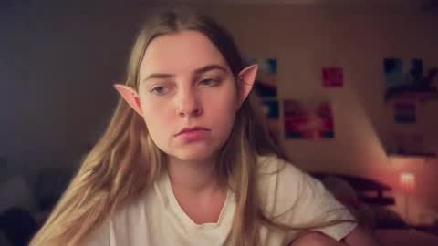 Snapshot of lily_smily chatting on October 2025 04:55:01 PM Lily online show from October 2025 04:55:01 PM