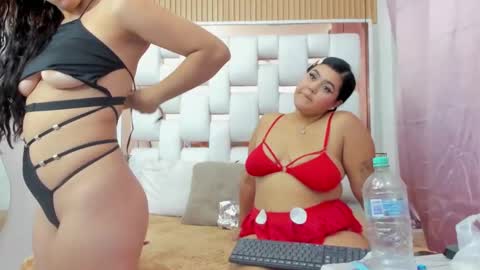 LilyANDzoe online show from September 2025 04:29:02 PM