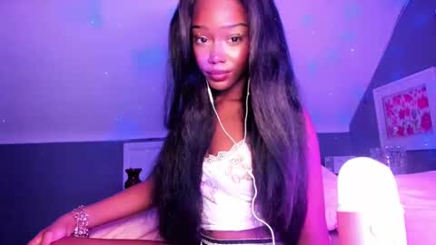 Snapshot of lilyblloom chatting on September 2025 06:04:02 AM lilyblloom online show from September 2025 06:04:02 AM