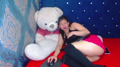 Lily online show from February 2025 09:41:02 PM