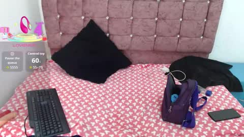 Snapshot of lilyjamesx chatting on October 2025 02:18:02 PM lilyjamesx online show from October 2025 02:18:02 PM