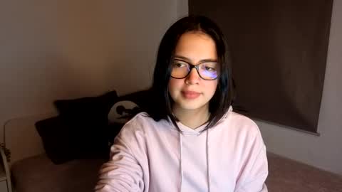 Snapshot of lilypanda chatting on November 2025 09:20:02 AM LillyPanda online show from November 2025 09:20:02 AM