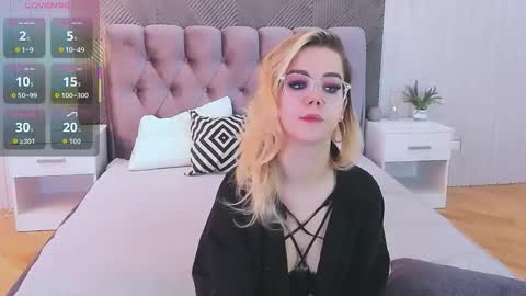 Snapshot of lilyrabbit chatting on October 2025 05:54:02 AM Rose online show from October 2025 05:54:02 AM