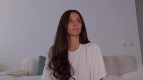 Lily online show from November 2025 02:17:02 PM