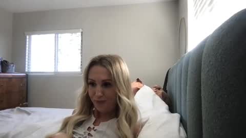 Lily Sky online show from September 2025 10:56:02 PM
