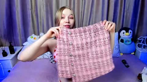 Lilian online show from February 2025 06:43:02 AM