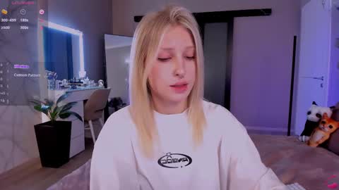 Lily online show from February 2025 06:03:01 PM