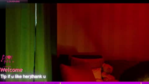 Snapshot of lilyxsky chatting on October 2025 02:48:01 PM LilyXSky online show from October 2025 02:48:01 PM