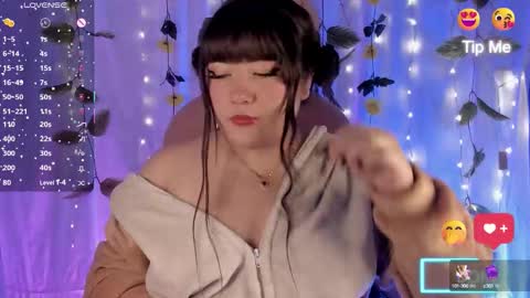 Natalia online show from October 2025 09:52:01 AM